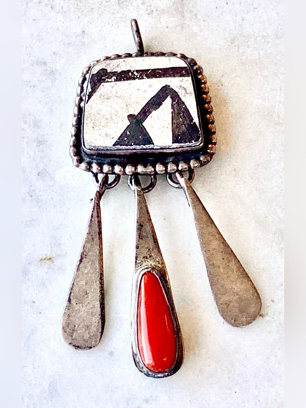 BISBEE BOB Sterling Silver Red Coral Drop Pendant VINTAGE SOUTHWEST ANASAZI 70’s